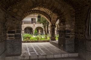 Casona de Bozá y Solís